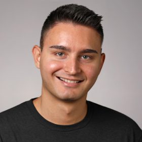 Alex_Fininis_400px_gray